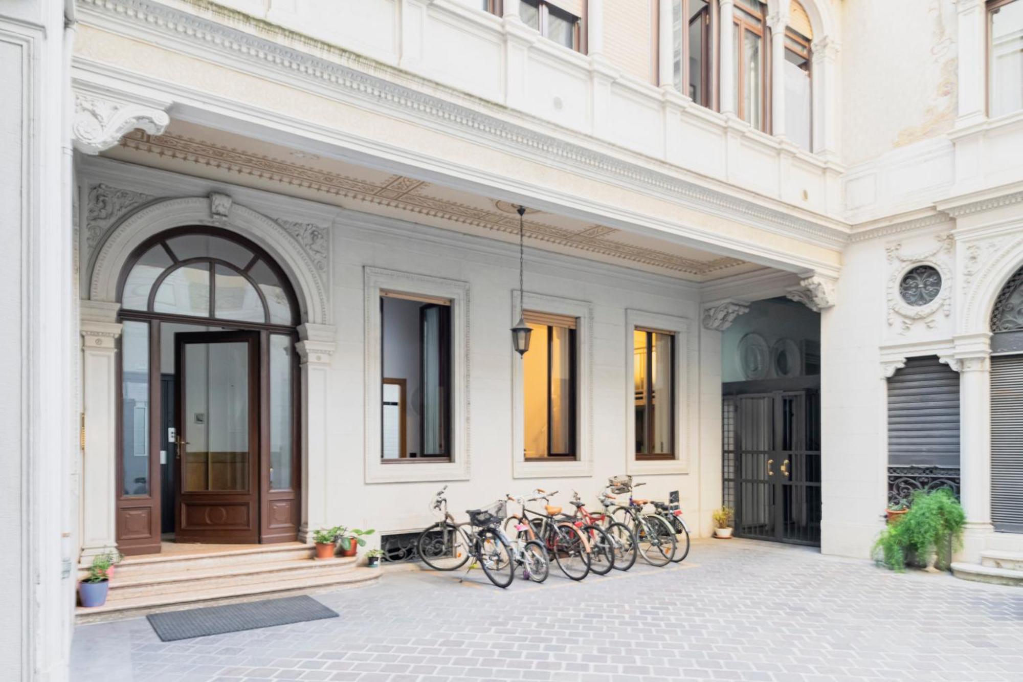 Easylife - Accogliente Monolocale In Via Torino, Posizione Perfetta Per Scoprire La Citta Apartman Milánó Kültér fotó